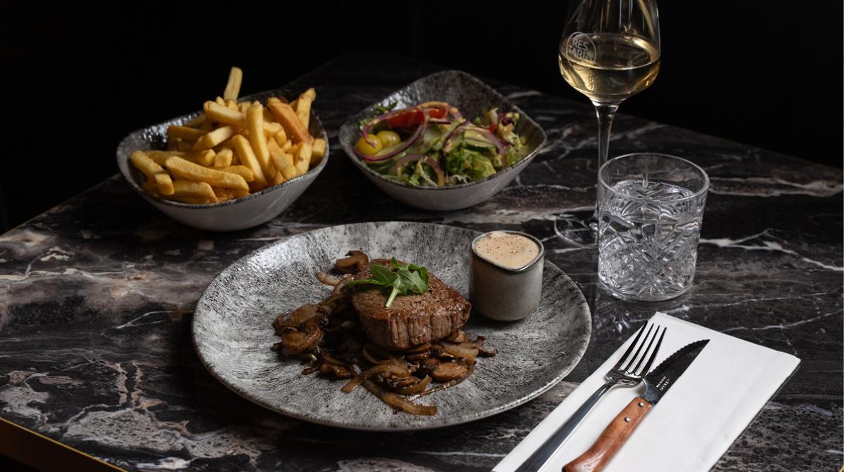 Restaria Deluxe gerecht sfeerbeeld INOVA